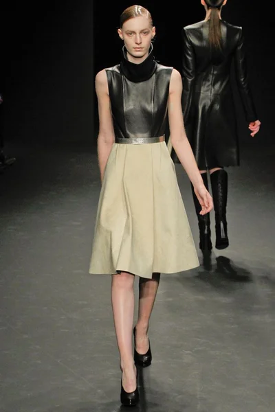 Look 15